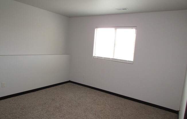 MODERN 3 BEDROOM IN ELKS CROSSING