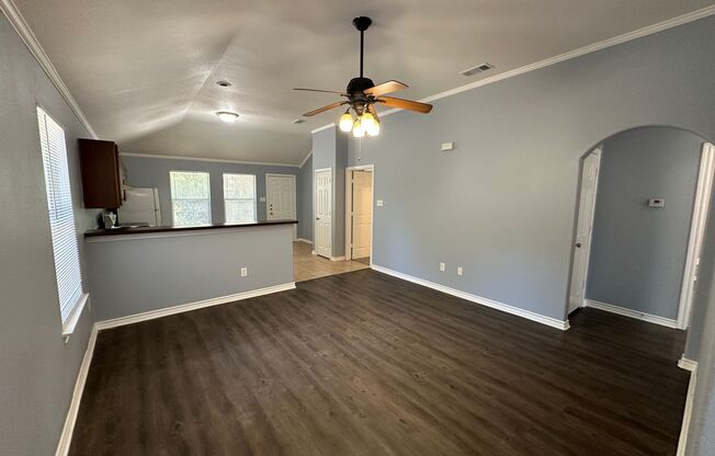 Spacious 4-Bedroom, 2-Bathroom Home for Rent in Dallas