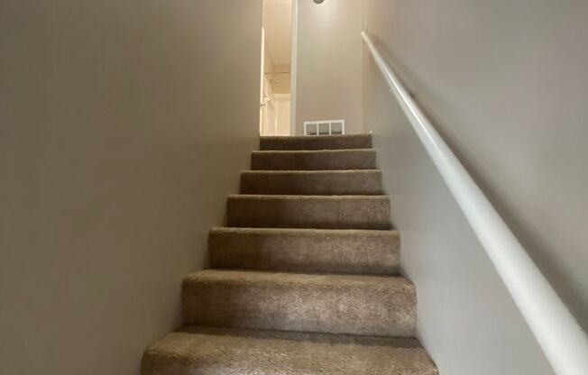 2 beds, 1 bath, 869 sqft, $1,139, Unit 12746T