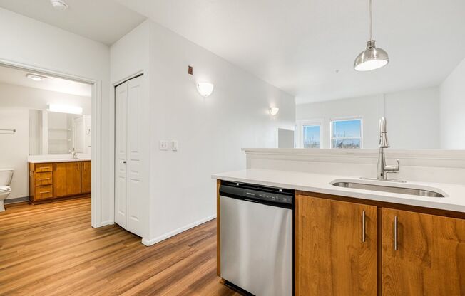1 bed, 1 bath, 662 sqft, $1,425, Unit 419