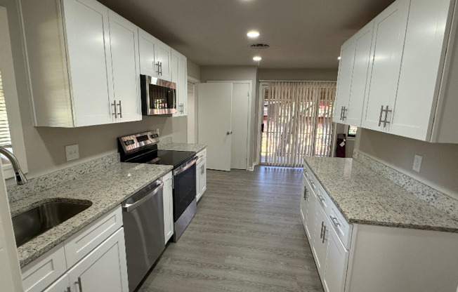 8274 LIFFORD PL