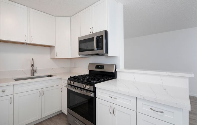 1 bed, 1 bath, $2,095, Unit 11