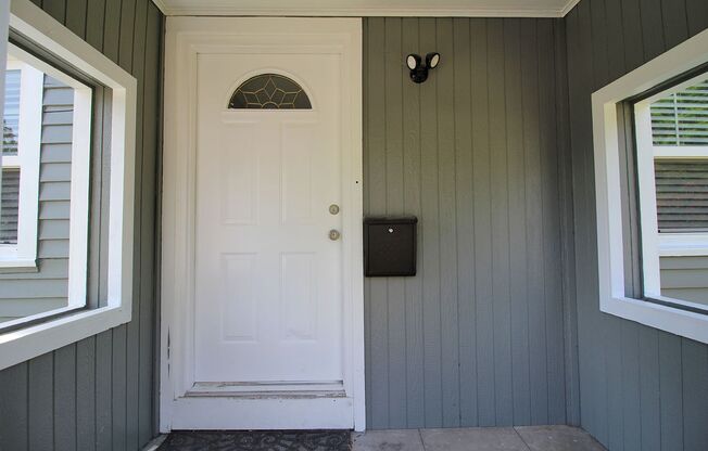 Charming, Updated 3 Bed/1 Bath Home at the Base of Mt. Tabor
