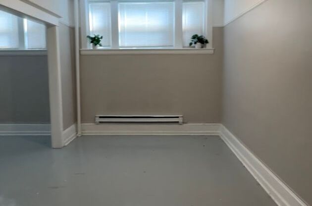 1 bed, 1 bath, 720 sqft, $1,950, Unit G