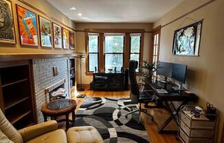3614 N PAULINA