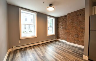 1 bed, 1 bath, $1,700, Unit 194 Chamber St - 1