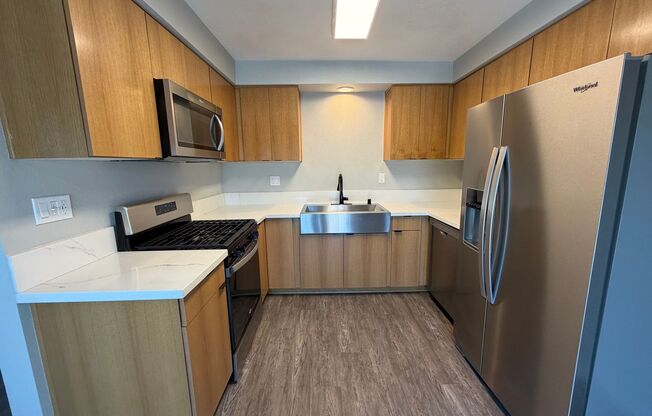 2 beds, 1 bath, 865 sqft, $2,710, Unit 300-22