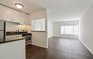 1432 16th St, prime Santa Monica location, just south of Santa Monica Blvd.