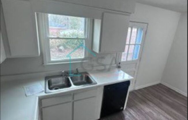 2 beds, 1.5 baths, 975 sqft, $950, Unit Cliffwood Terrace-4302-4A