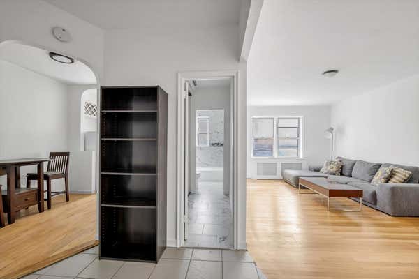 Studio, 1 bath, 550 sqft, $2,000, Unit A8