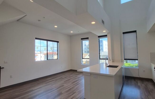 161 S. NORMANDIE AVE