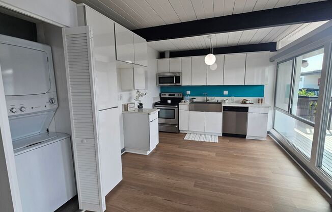 2 beds, 2 baths, 865 sqft, $3,270, Unit 53