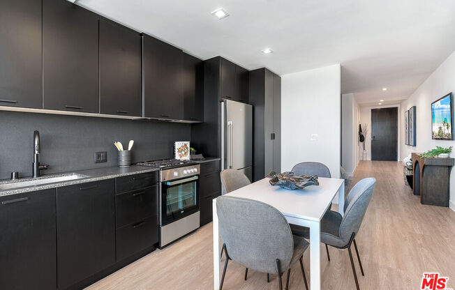 Studio, 1 bath, 439 sqft, $3,195, Unit 643