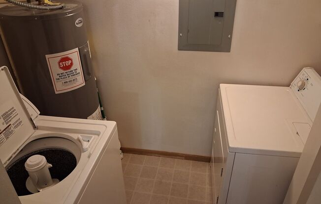 1 bed, 1 bath, 750 sqft, $1,350, Unit 8125-8125J
