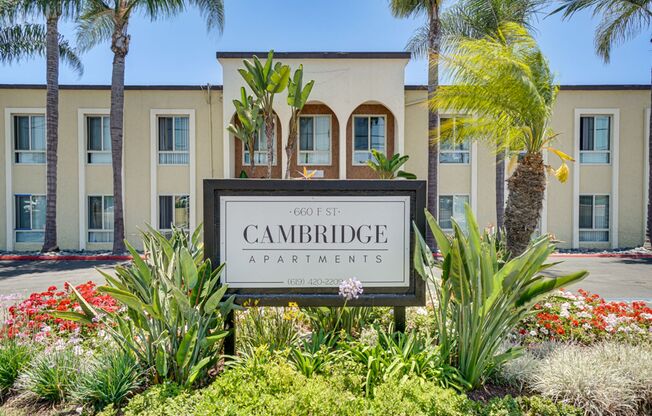 Cambridge Apartments | Suburban Comfort with City Connections!
