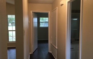 3 beds, 2 baths, $1,600