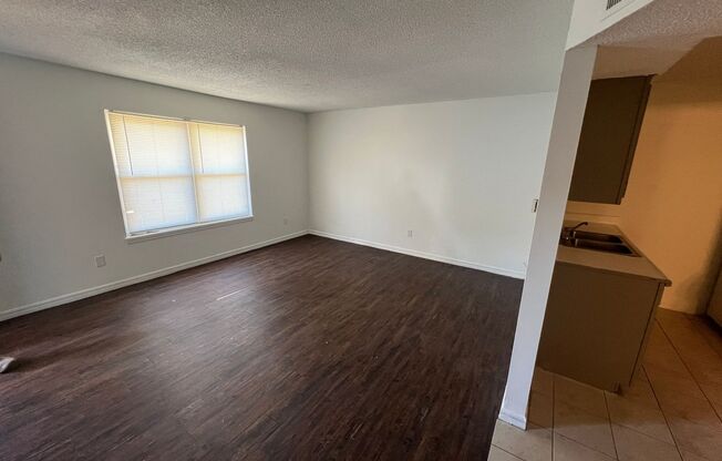 1 bed, 1 bath, 626 sqft, $650, Unit 21