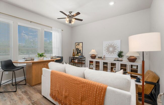 1 bed, 1 bath, 650 sqft, $1,300, Unit 402