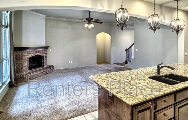 821 W ELMIRA ST