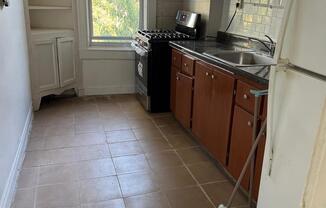 5 beds, 1.5 baths, 2,120 sqft, $3,700, Unit 2nd Floor