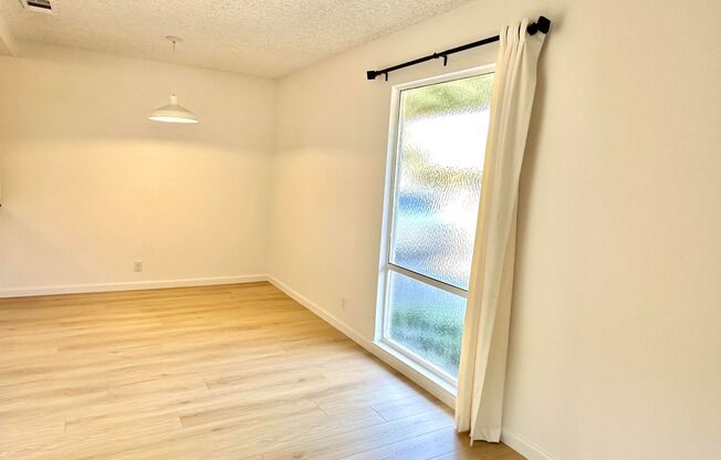 $2490 / BEAUTIFULLY REMODELED 2 BEDROOM CONDO IN FREMONT