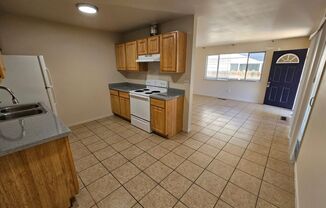 2 beds, 1 bath, 800 sqft, $1,500