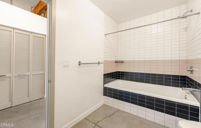 1 bed, 1 bath, 680 sqft, $2,850, Unit 124