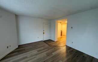 2 beds, 1 bath, 750 sqft, $1,075, Unit 2