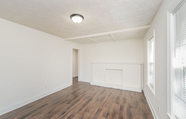 2 Bedroom Home! $500 Amazon gift card given at move in! SMART HOME UPGRADES!