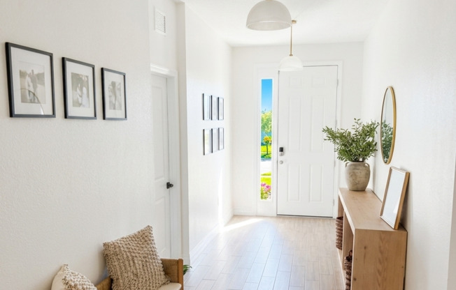 Modern Elegance & Outdoor Oasis in Turtle Creek