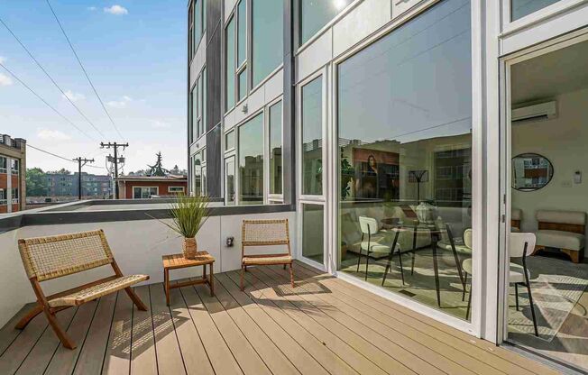 Studio, 1 bath, 422 sqft, $1,595, Unit Unit 204