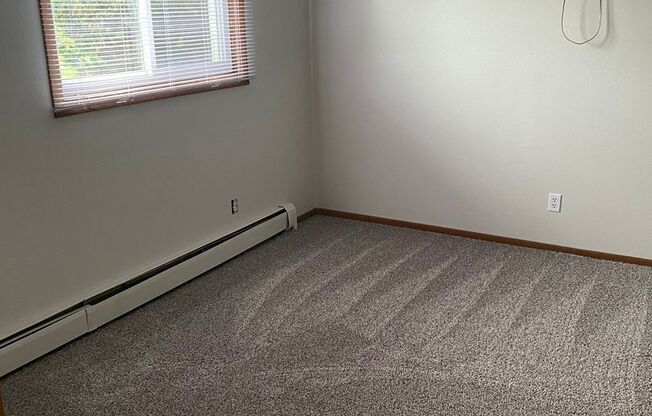 1 bed, 1 bath, 580 sqft, $650, Unit 1450-01