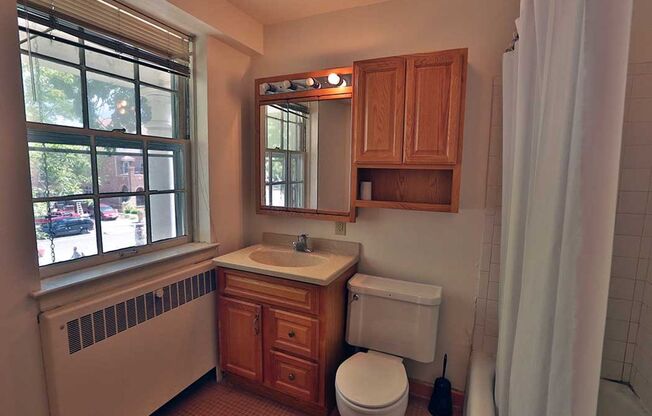 1 bed, 1 bath, $1,290