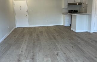 1 bed, 1 bath, 700 sqft, $1,895, Unit 8