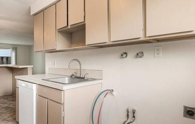 2 beds, 1.5 baths, 1,100 sqft, $1,750, Unit 7