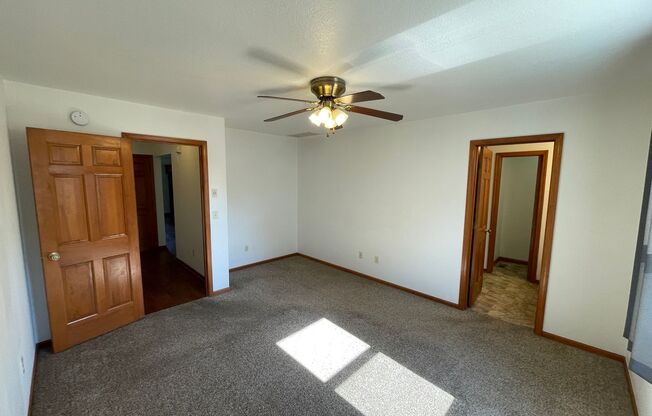 3 beds, 2 baths, $1,695