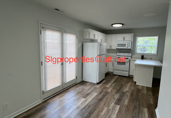 2 Evelake Dr