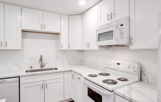 2 beds, 1.5 baths, 910 sqft, $2,850, Unit 037