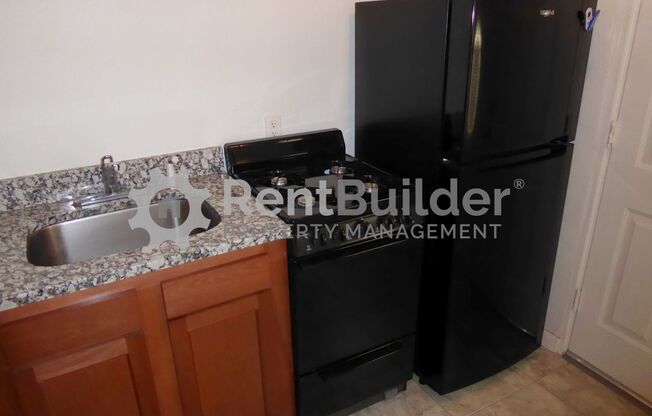 2 beds, 1 bath, 700 sqft, $1,195, Unit Unit C