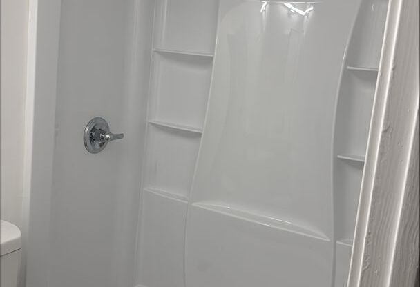 3 beds, 2 baths, 1,500 sqft, $1,466, Unit E-E1