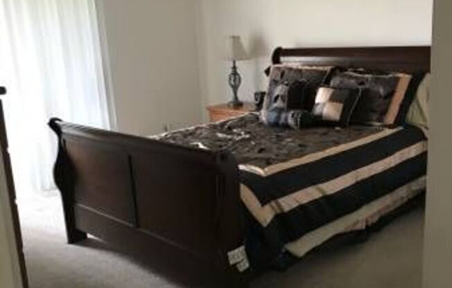 2 beds, 2 baths, 920 sqft, $1,581