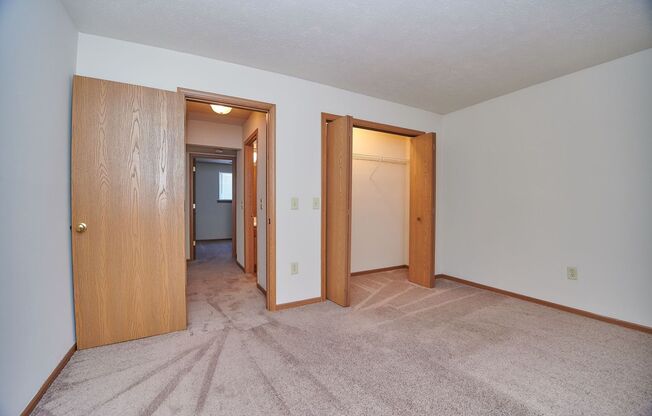 2 beds, 1 bath, 925 sqft, $1,025, Unit 1007