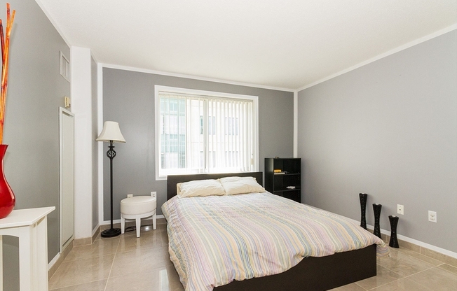 2 beds, 2 baths, 1,100 sqft, $4,000, Unit 921