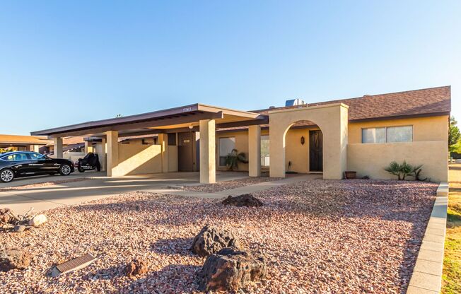 REMODELED TOWNHOUSE