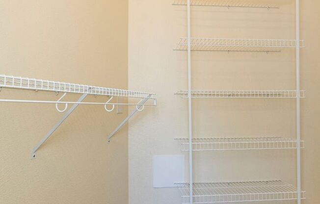 The Dexter - Located on Dexter Ave is steps from the Fremont Bridge