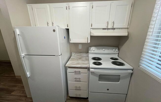 2 beds, 1 bath, 760 sqft, $1,625, Unit 73