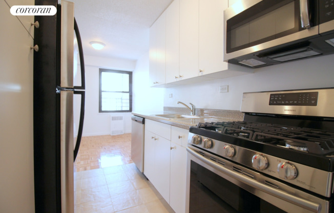 2 beds, 1 bath, 30,212 sqft, $5,500, Unit 16C