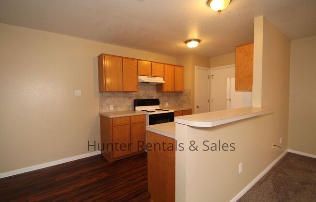 3 beds, 2 baths, $1,150