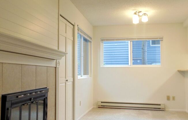 Great 1BR, 1BA Condo Available in Perfect Location!