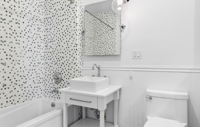 1 bed, 1 bath, $3,450, Unit 304